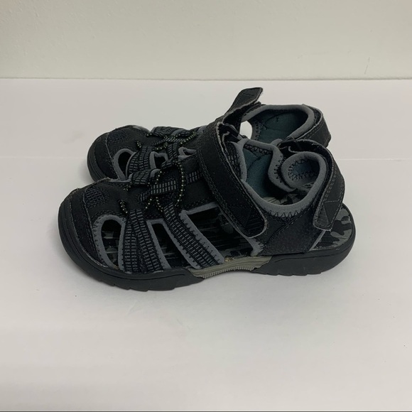 SONOMA | Size Kids Boys 12 | Gallop Black/Gray Flexible Fisherman Sandals - Picture 4 of 9